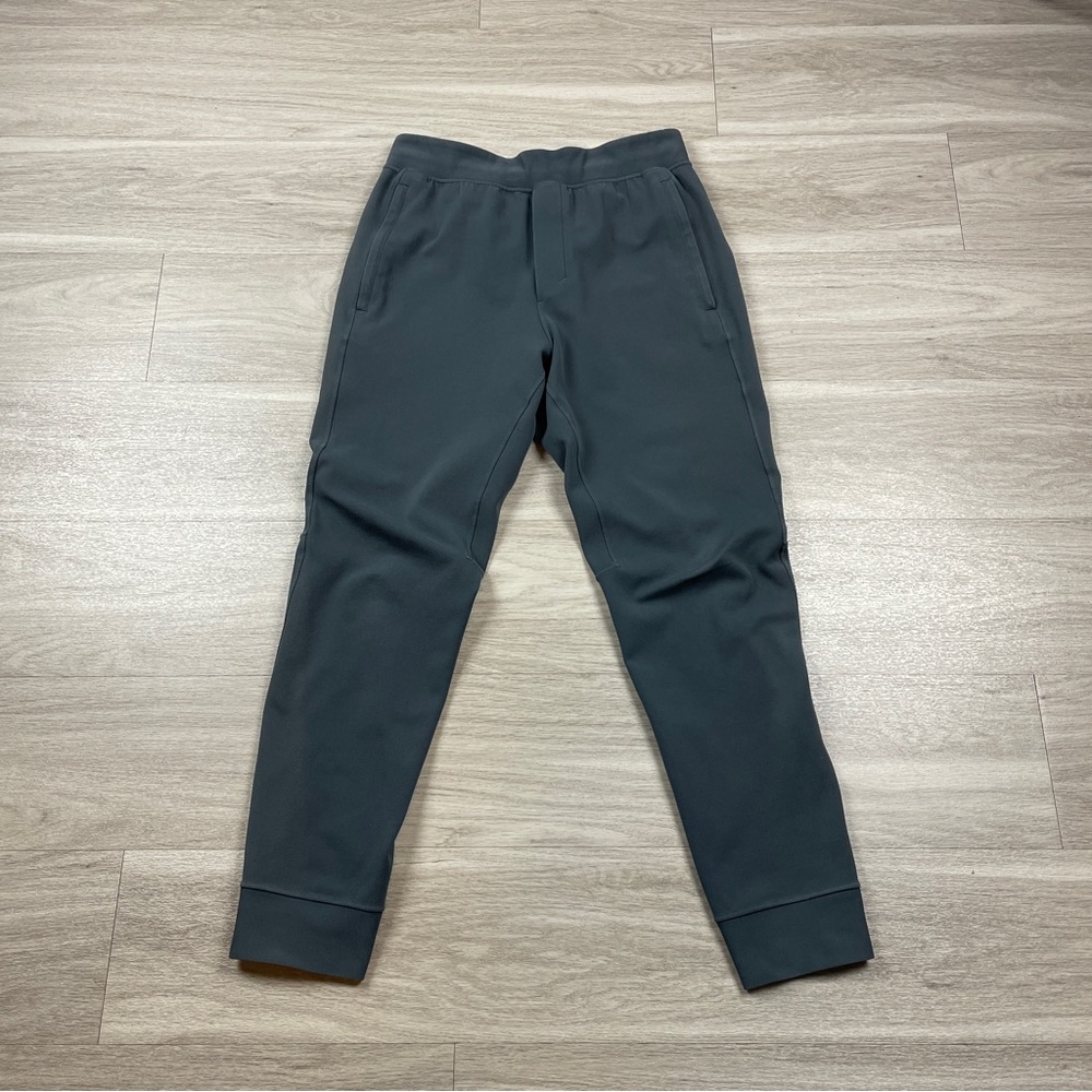 Lululemon sweatpants men’s size M gray joggers.